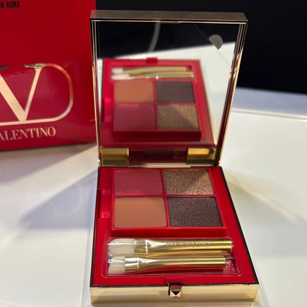 Valentino Red Color-Flip Multi-Look Eye Palette-WHEN IN ROMA - Picture 2 of 7